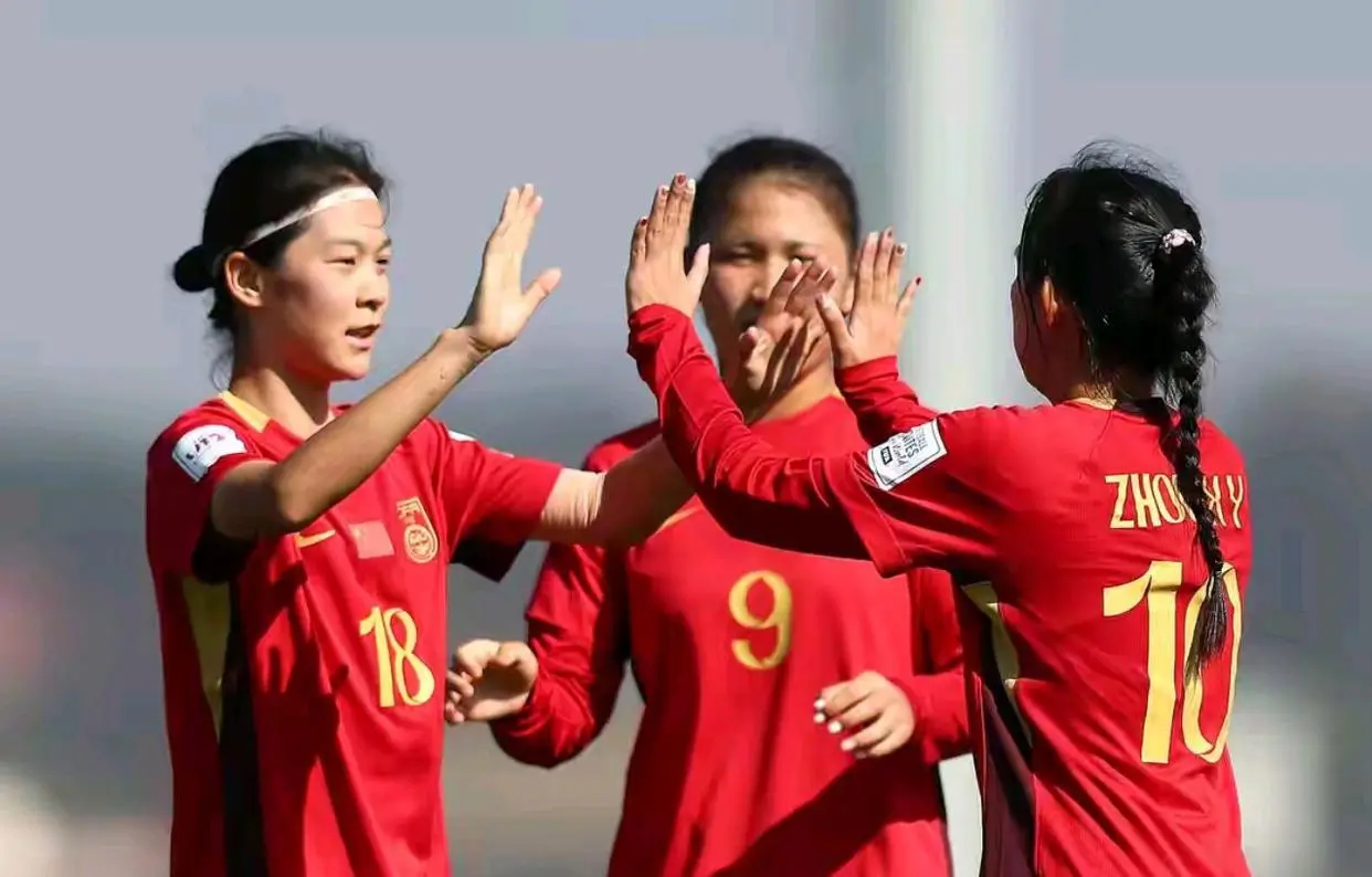 联丰配资 青春对决：中国U17女足迎战巴西，世界杯淘汰赛大幕将启